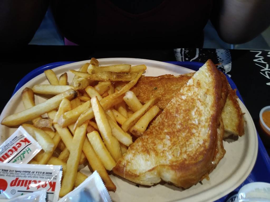 San Pedro Fish Market Grille | restaurant | 1313 Sepulveda Blvd, Harbor City, CA 90501, USA | 4242635864 OR +1 424-263-5864