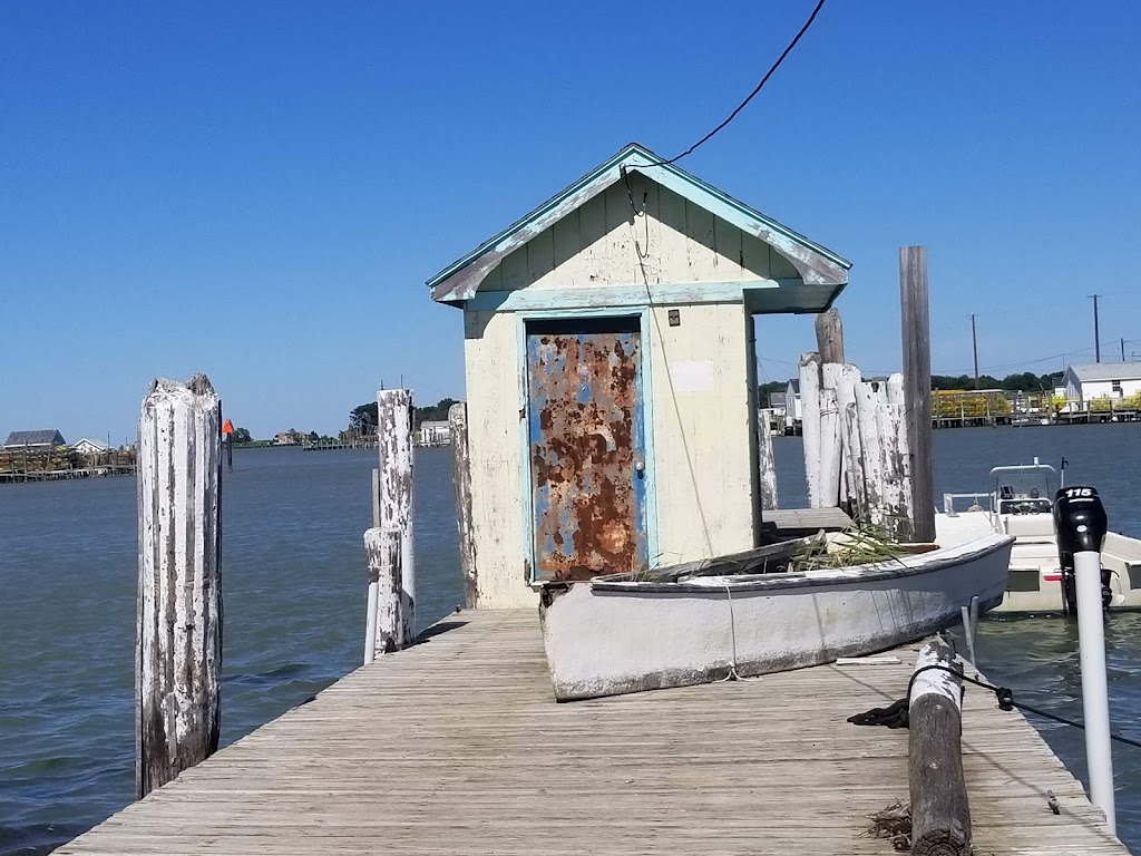 Lorraines Seafood Restaurant | restaurant | 4409 Chambers Ln, Tangier, VA 23440, USA | 7578912225 OR +1 757-891-2225