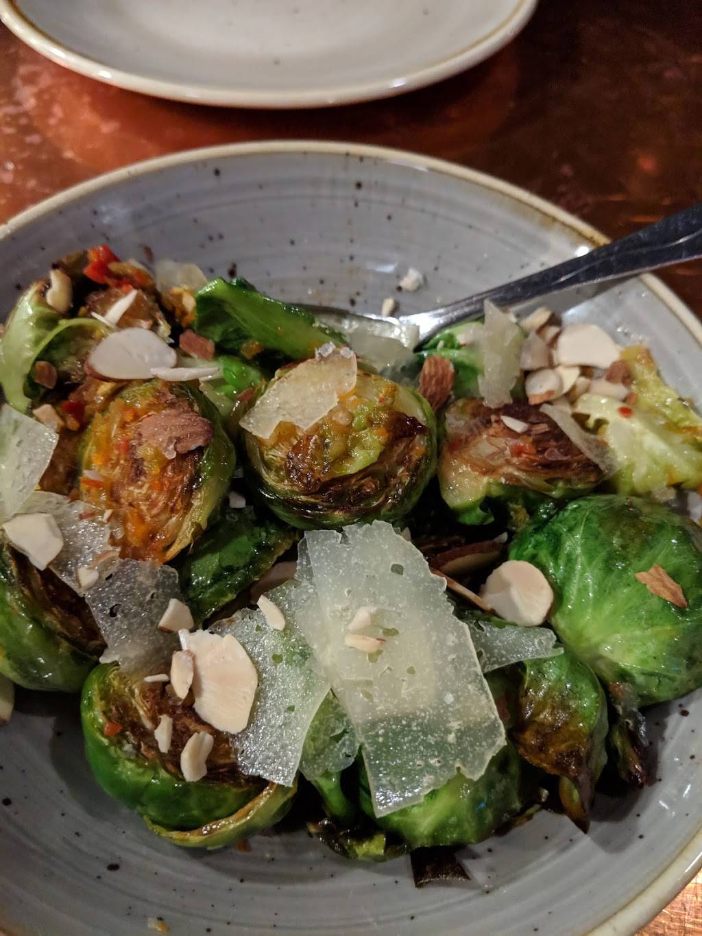 Truckee Tavern and Grill | restaurant | 10118 Donner Pass Rd, Truckee, CA 96161, USA | 5305873766 OR +1 530-587-3766