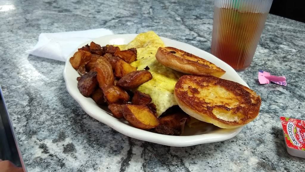 Beckys Diner | bakery | 390 Commercial St, Portland, ME 04101, USA | 2077737070 OR +1 207-773-7070