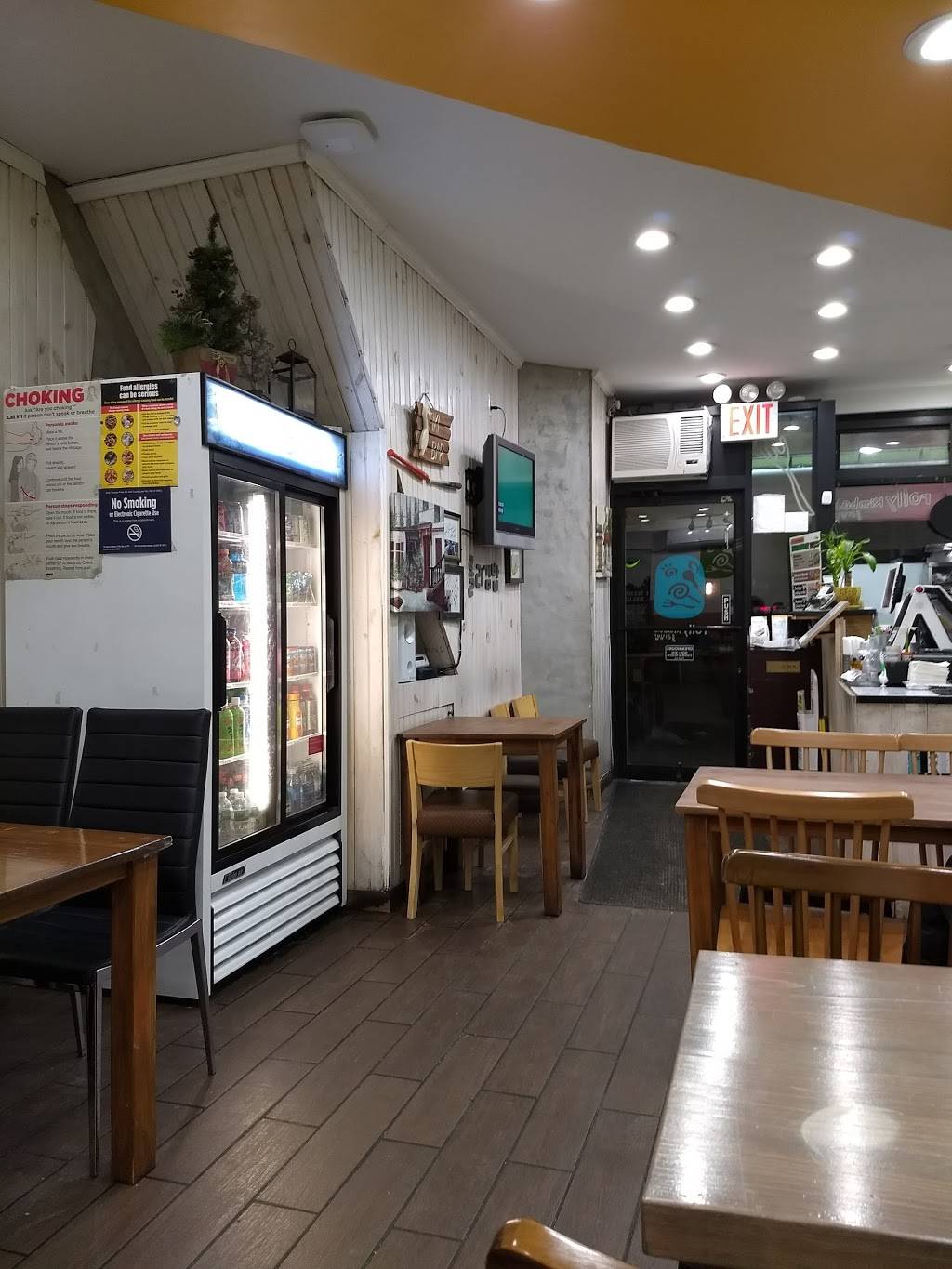 Rolly Kimbab | restaurant | 16316 Northern Blvd, Flushing, NY 11358, USA | 7186611544 OR +1 718-661-1544