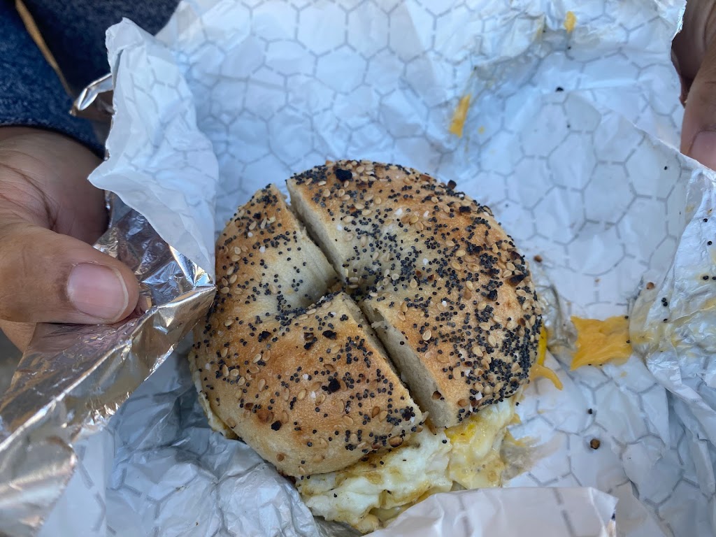Shelskys Brooklyn Bagels | bakery | 453 4th Ave, Brooklyn, NY 11215, USA | 7188558817 OR +1 718-855-8817