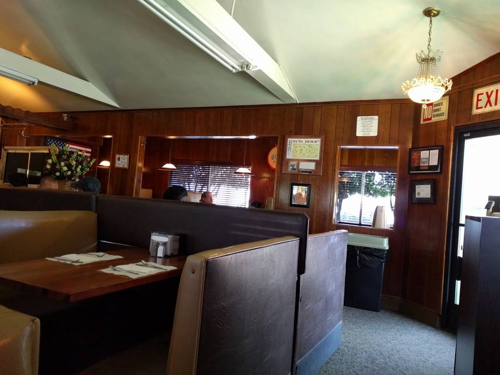 Dr. Hogly Woglys Tyler Texas BBQ | restaurant | 8136 Sepulveda Blvd, Panorama City, CA 91402, USA | 8187822480 OR +1 818-782-2480