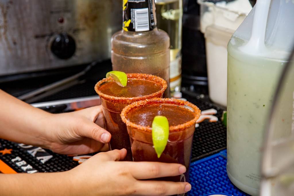 La Taqueria | restaurant | 520 S 17th Ave, Wausau, WI 54401, USA | 7152980033 OR +1 715-298-0033