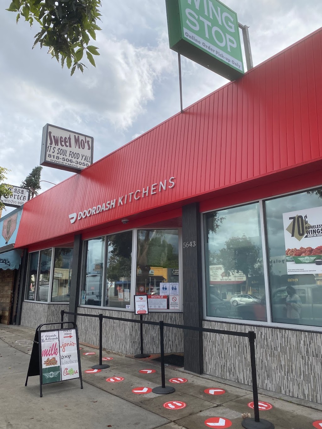 DoorDash Kitchens | meal delivery | 5643 Lankershim Blvd, North Hollywood, CA 91601, USA | 2792020655 OR +1 279-202-0655