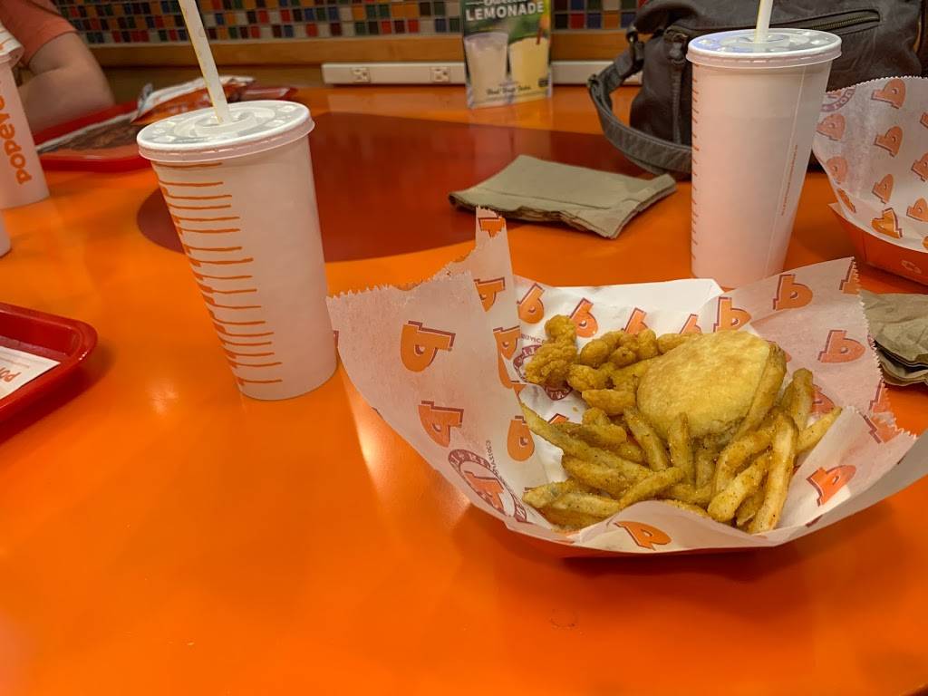 Popeyes Louisiana Kitchen | restaurant | 6901 NW 83rd Terrace, Kansas City, MO 64152, USA | 8167019050 OR +1 816-701-9050