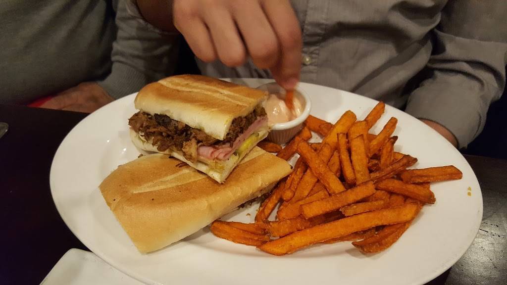 Corazon de Cuba | restaurant | 26 E Park Ave, Long Beach, NY 11561, USA | 5162724200 OR +1 516-272-4200