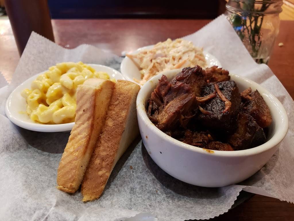 Mommas Mustard, Pickles & BBQ | restaurant | 119 S Hurstbourne Pkwy, Louisville, KY 40222, USA | 5022907998 OR +1 502-290-7998