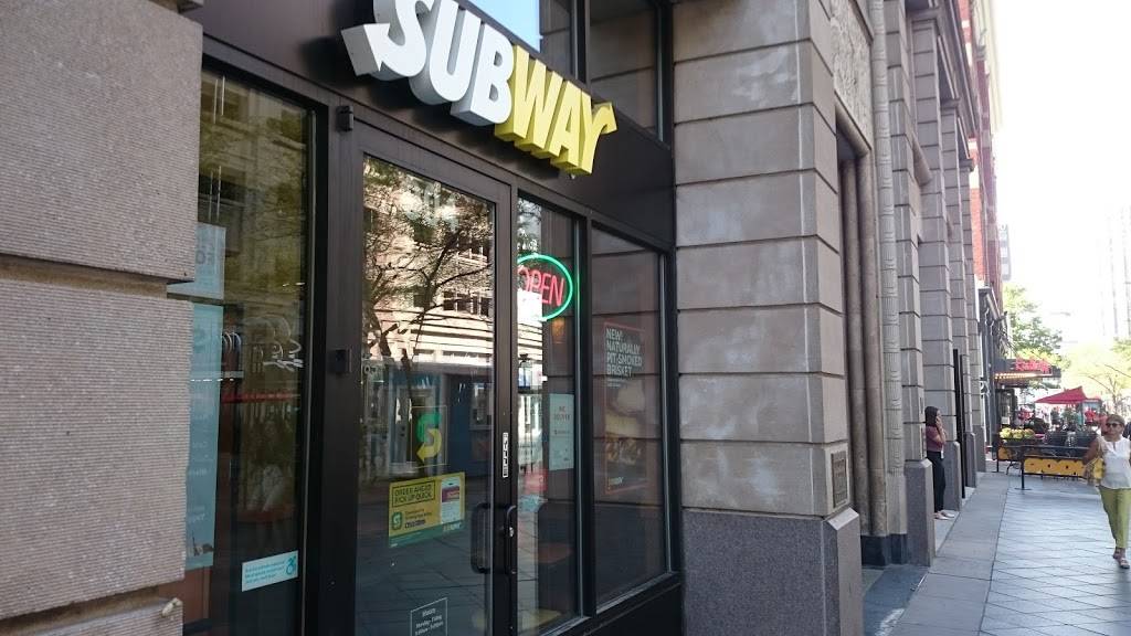 Subway | meal takeaway | 409 16th St Mall, Denver, CO 80202, USA | 3039961178 OR +1 303-996-1178