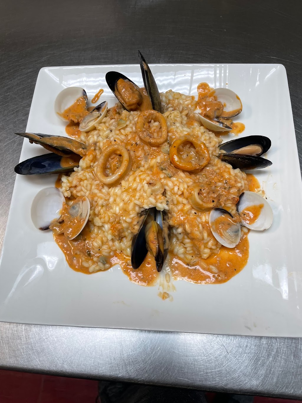 Dominick Pizzeria | restaurant | 3400 Radio Rd Suite 103, Naples, FL 34104, USA | 2392313094 OR +1 239-231-3094