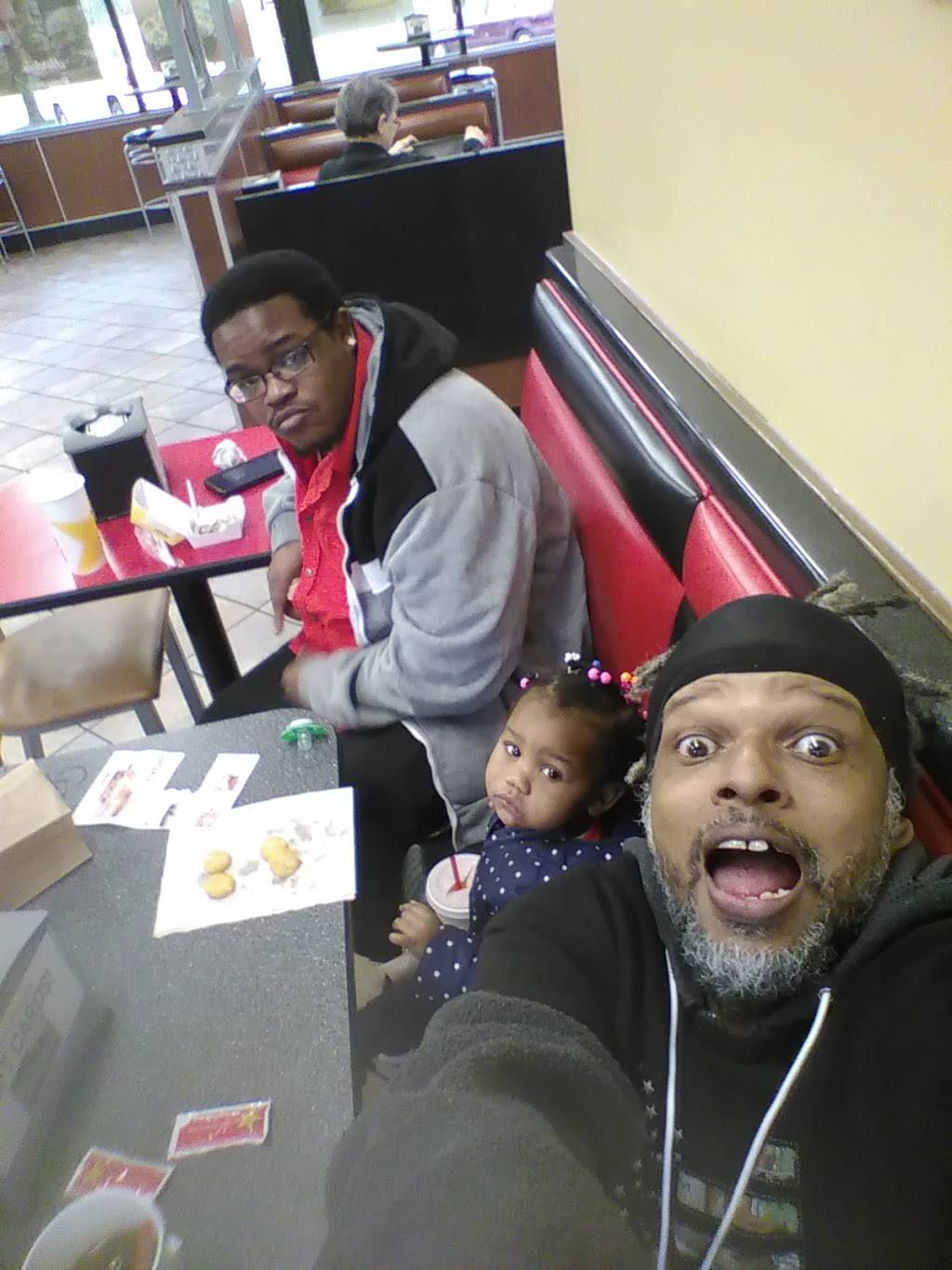 Hardees | restaurant | 206 S Main St, Shelby, NC 28152, USA | 7044345713 OR +1 704-434-5713