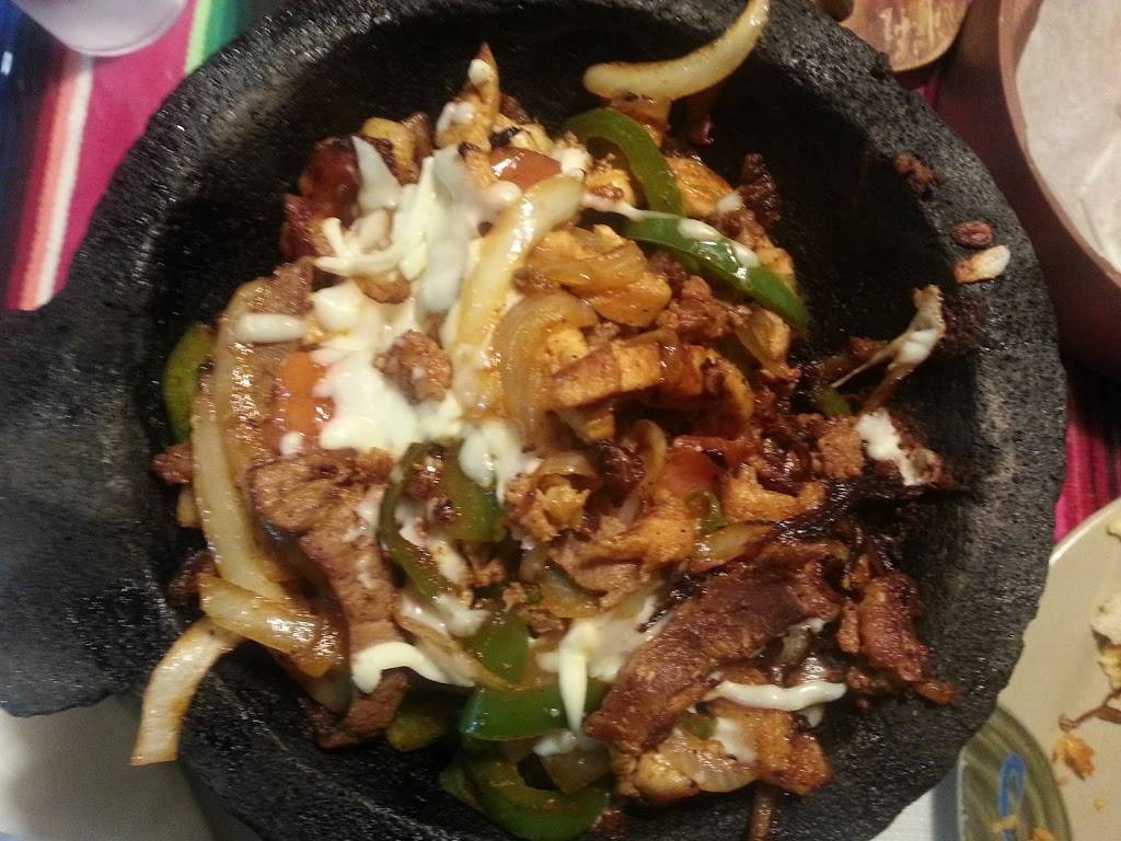 Las Dos Fronteras | restaurant | 3292 Fulton Rd, Cleveland, OH 44109, USA | 2166516951 OR +1 216-651-6951