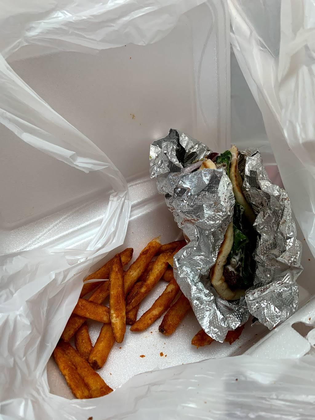 Gyro Pit | restaurant | 8200 Vineland Ave #275, Bay Lake, FL 32821, USA | 4072422259 OR +1 407-242-2259