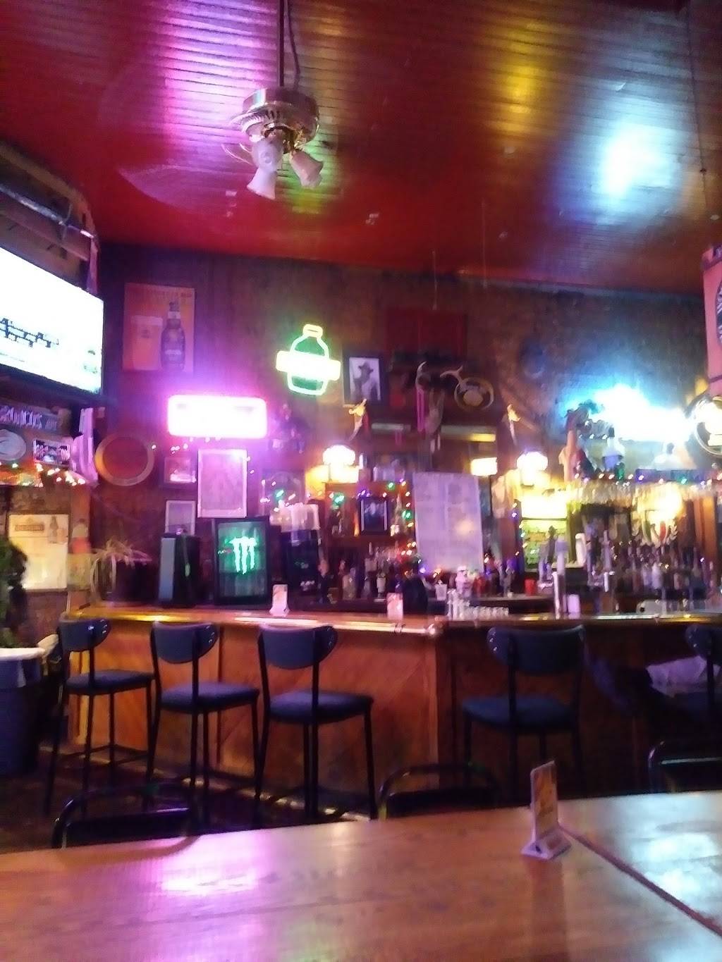 Don & Pennys Restaurant | restaurant | 306 State St, Alton, IL 62002, USA | 6184659823 OR +1 618-465-9823