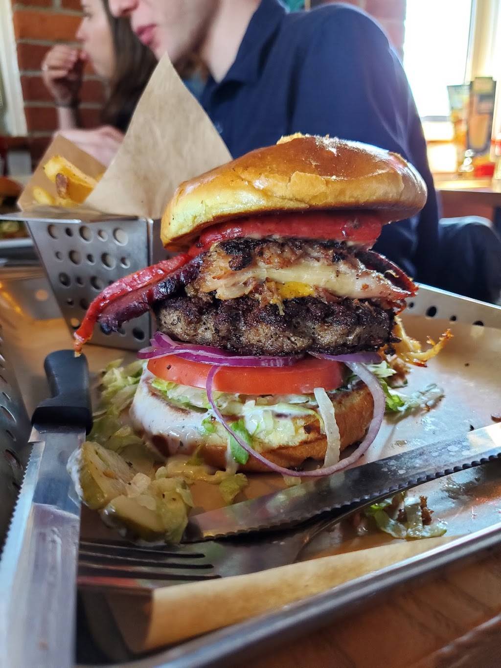 Chilis Grill & Bar | restaurant | 107 Creekside Crossing, Brentwood, TN 37027, USA | 6153700114 OR +1 615-370-0114