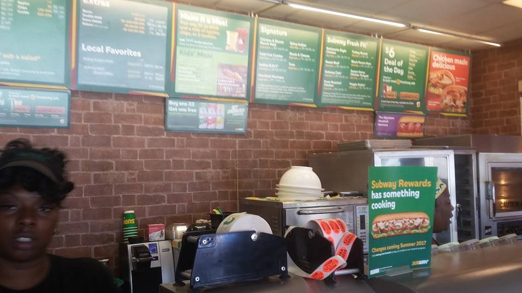 Subway Restaurants | restaurant | 2204 62nd Ave S, St. Petersburg, FL 33712, USA | 7278674258 OR +1 727-867-4258