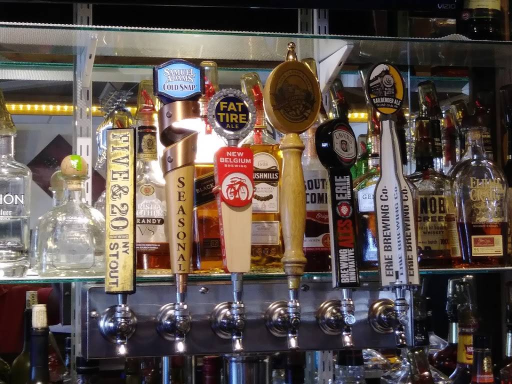 Roadhouse 698 | restaurant | 7495 Rte 6N, Edinboro, PA 16412, USA | 8142502080 OR +1 814-250-2080