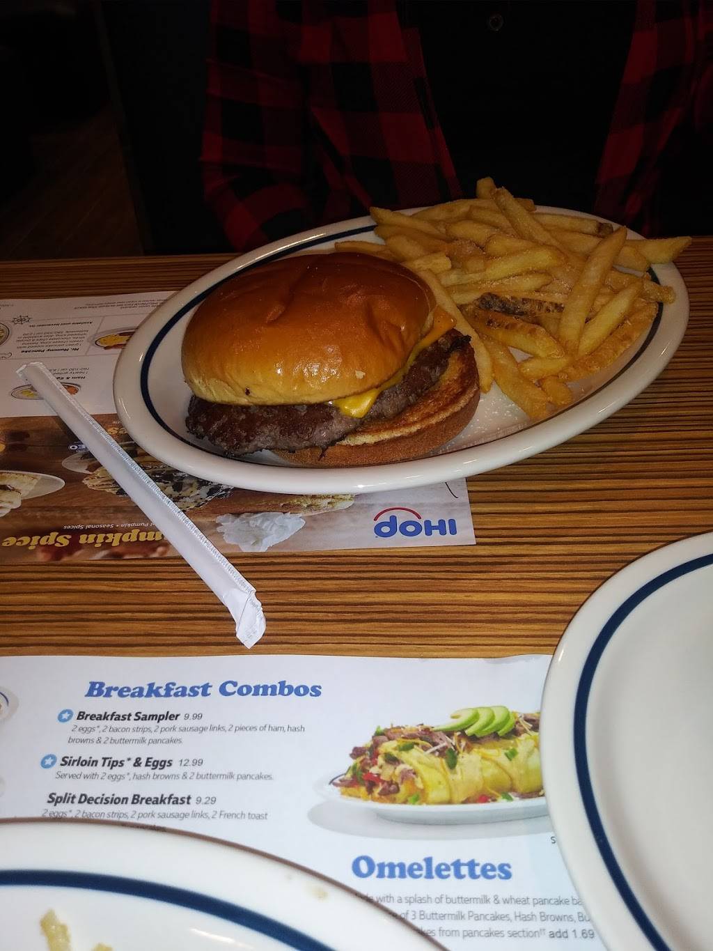 IHOP | restaurant | 17887 Bagley Rd, Middleburg Heights, OH 44130, USA | 4406250030 OR +1 440-625-0030