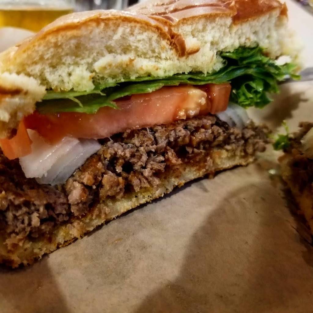 Mr. Brews Taphouse | restaurant | 103 W Broadway, Monona, WI 53716, USA | 6082861131 OR +1 608-286-1131