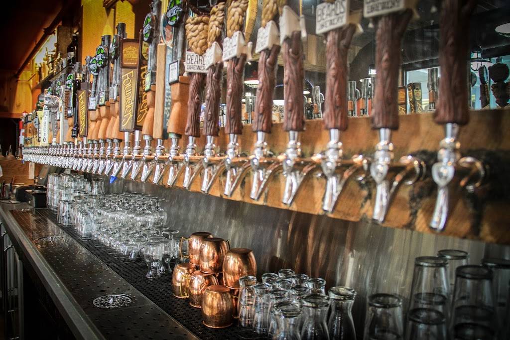 Marys Bistro Draught House | restaurant | 7463 Main St, Mackinac Island, MI 49757, USA | 9068479911 OR +1 906-847-9911