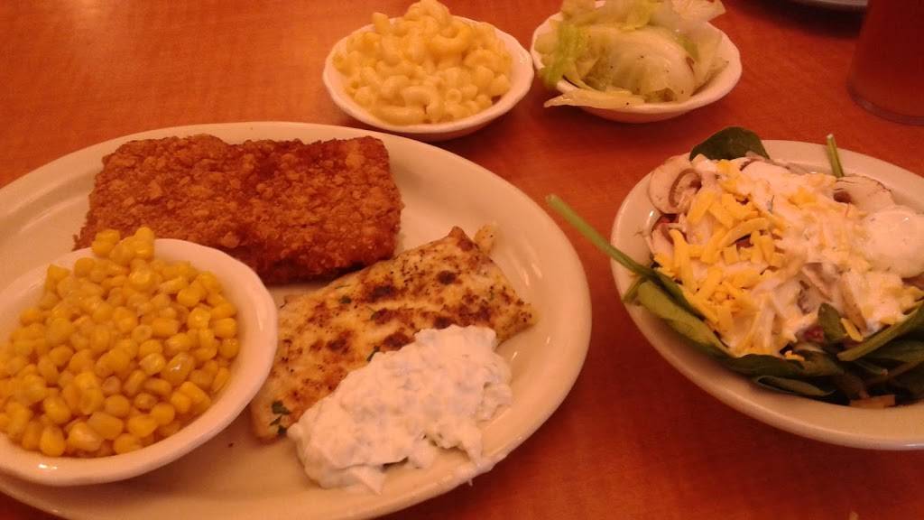 Lubys | restaurant | 5307 Walzem Rd, San Antonio, TX 78218, USA | 2106567813 OR +1 210-656-7813