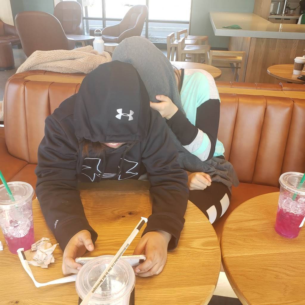 Starbucks | cafe | 10259 S Harlem Ave, Chicago Ridge, IL 60415, USA | 3128253951 OR +1 312-825-3951