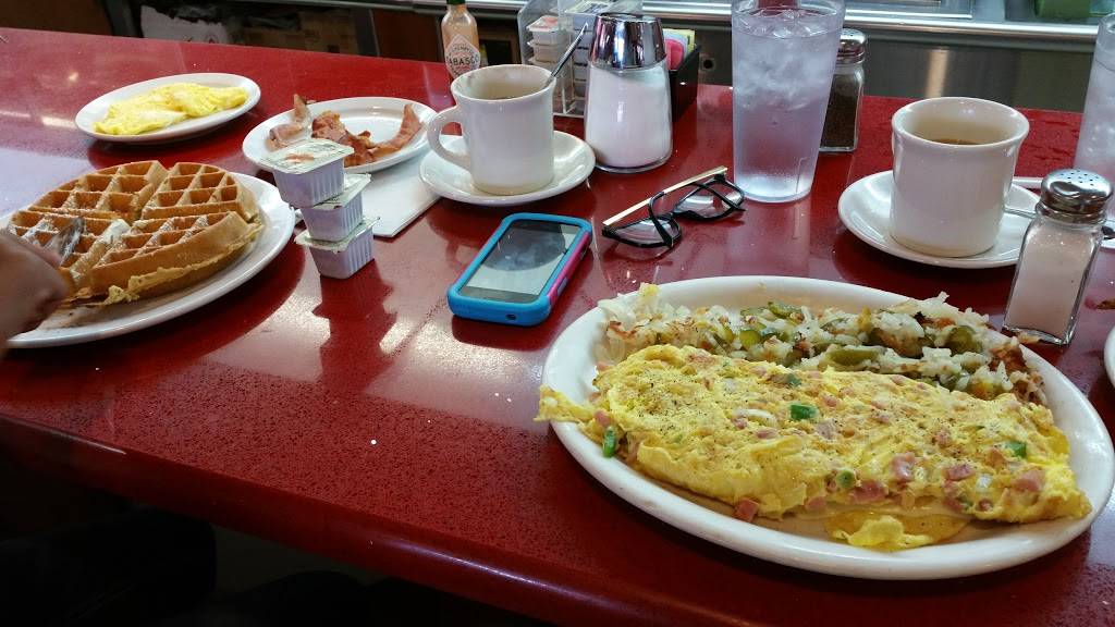 Broad Street Diner | restaurant | 1135 S Broad St, Philadelphia, PA 19147, USA | 2158253636 OR +1 215-825-3636