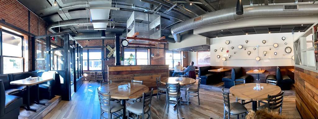 GroundLevel 105 | restaurant | 105 W St Charles Rd, Lombard, IL 60148, USA | 6303764105 OR +1 630-376-4105