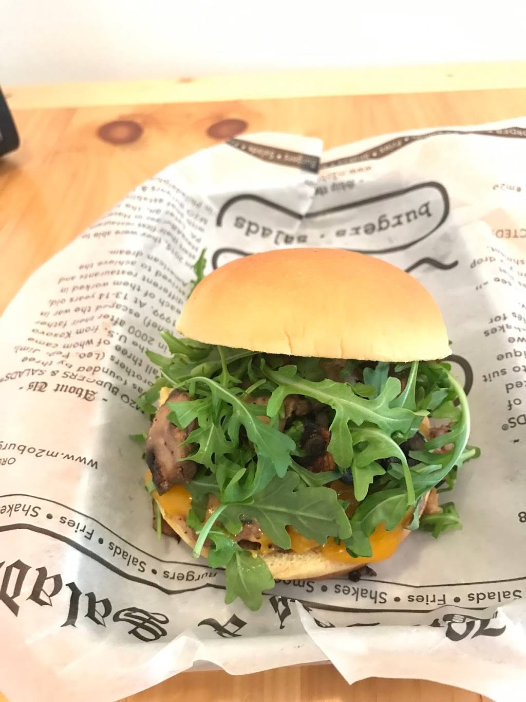 m2o Burgers & Salads Newark DE | restaurant | 42 E Main St, Newark, DE 19711, USA | 3022664564 OR +1 302-266-4564