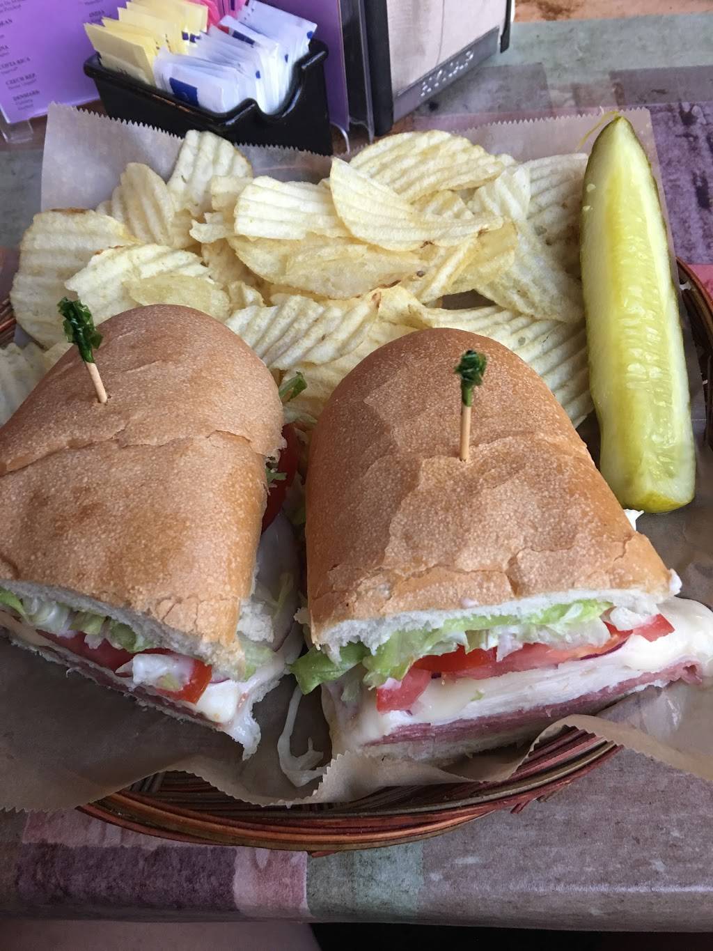 European Street Cafe | cafe | 5500 Beach Blvd, Jacksonville, FL 32207, USA | 9043981717 OR +1 904-398-1717