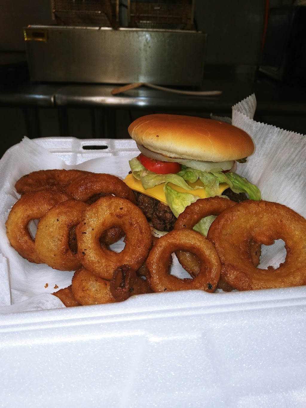 Treys Deli and Grill | restaurant | 20093 US-70, Wheatley, AR 72392, USA | 8709456207 OR +1 870-945-6207