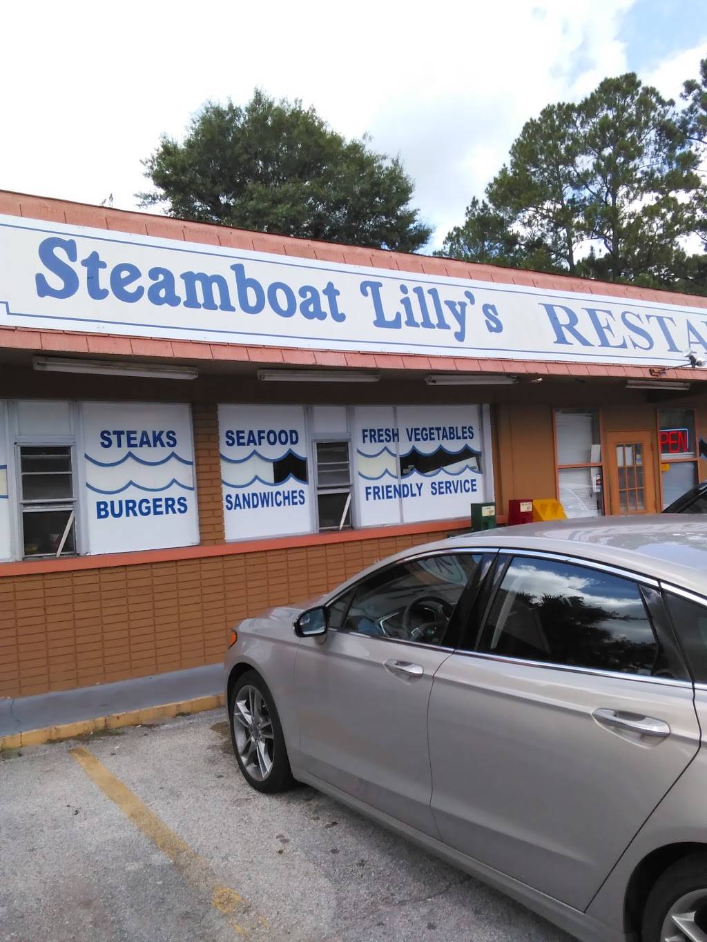 Steamboat Lillys | restaurant | 551429 US-1, Hilliard, FL 32046, USA | 9048451181 OR +1 904-845-1181