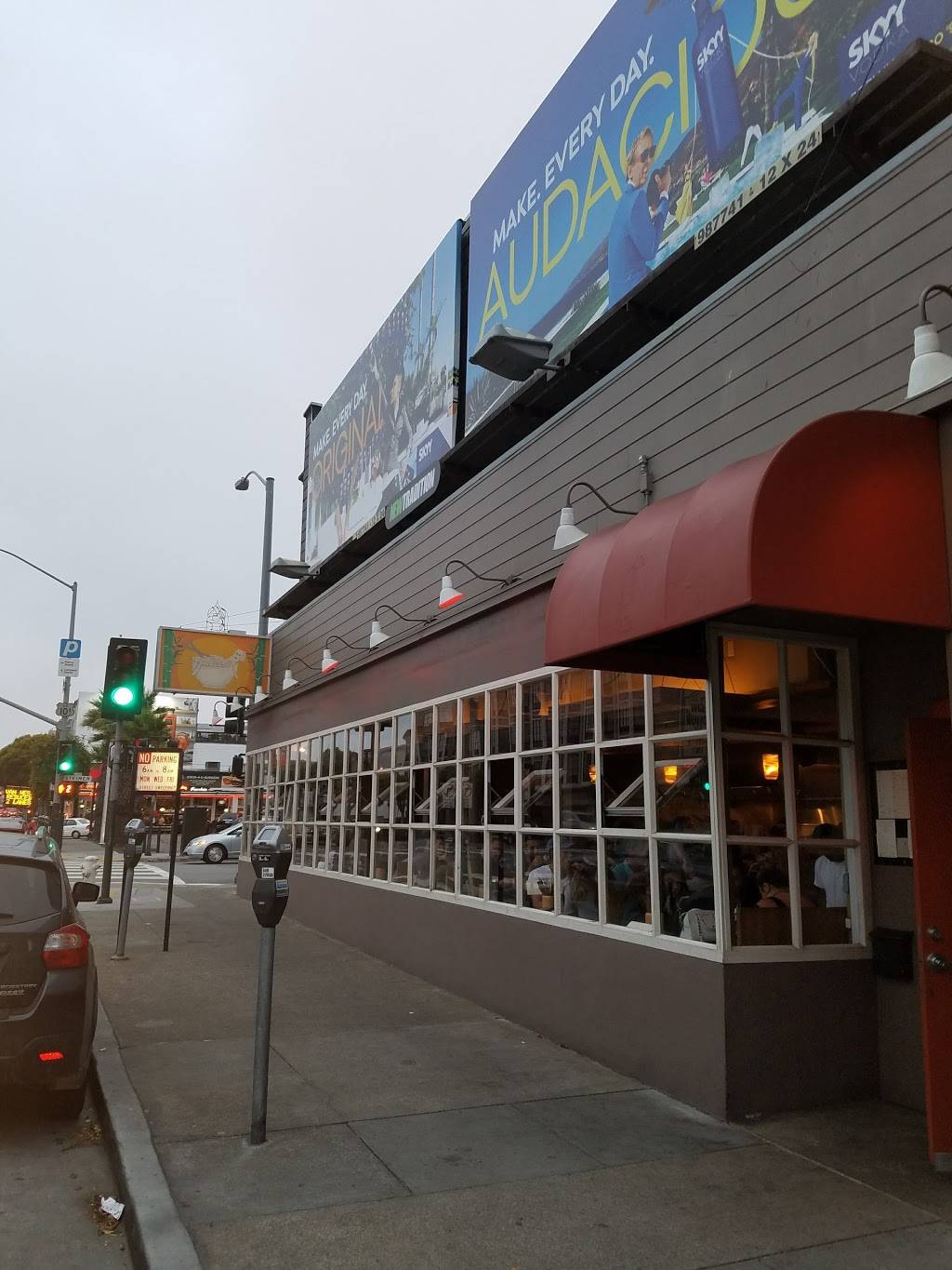 Chubby Noodle Marina | restaurant | 2205 Lombard St, San Francisco, CA 94123, USA | 4156553335 OR +1 415-655-3335