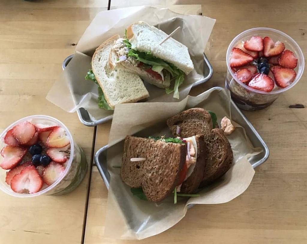 Mango Mango Fresh and Healthy | restaurant | 2628 Gateway Rd #125, Carlsbad, CA 92009, USA | 7604444408 OR +1 760-444-4408