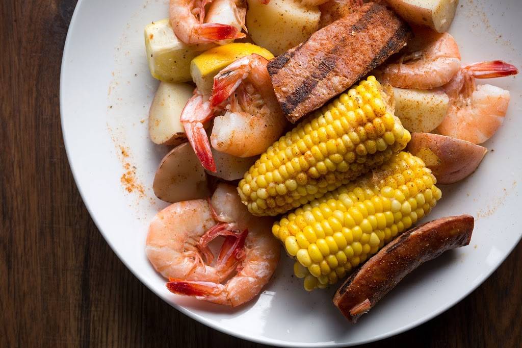 FISH Casual Coastal Seafood | restaurant | 1 N Forest Beach Dr, Hilton Head Island, SC 29928, USA | 8433423474 OR +1 843-342-3474