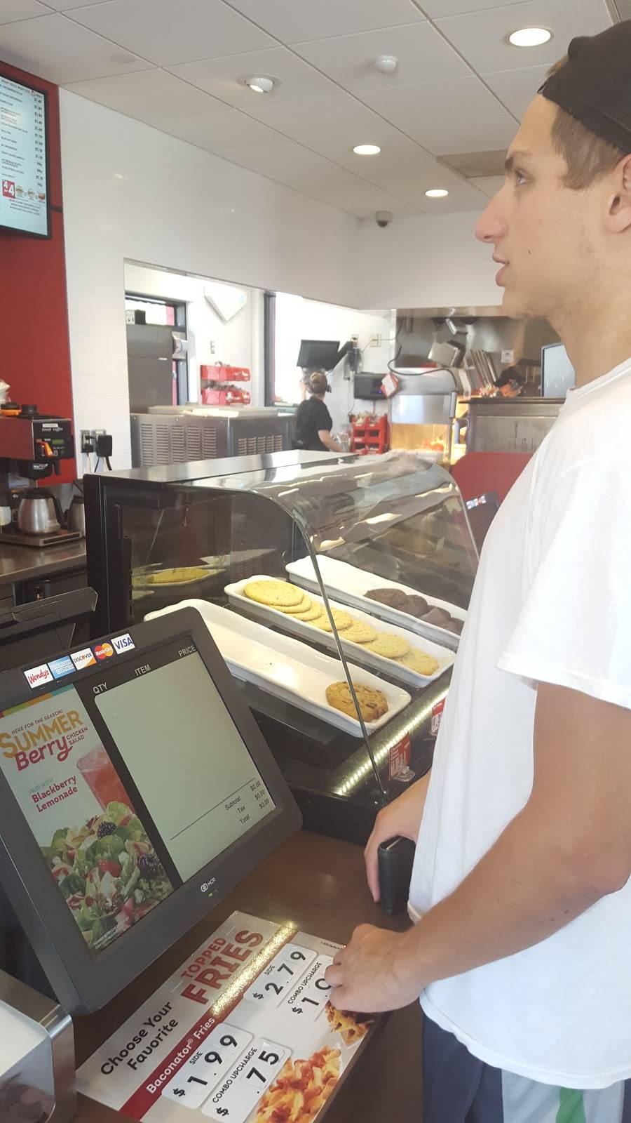 Wendys | restaurant | 505 W Central St, Franklin, MA 02038, USA | 5085203196 OR +1 508-520-3196