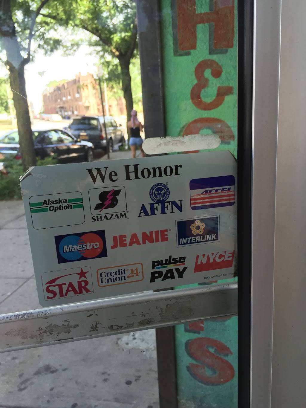 Maxine On the Boulevard | restaurant | 11333 Farmers Blvd, St. Albans, NY 11412, USA | 7184659812 OR +1 718-465-9812