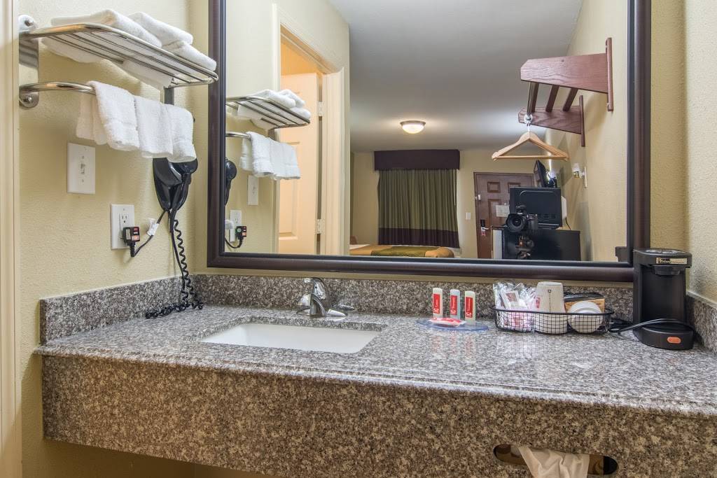 Econo Lodge | restaurant | 101 6th Ave, Jasper, AL 35504, USA | 2052217800 OR +1 205-221-7800