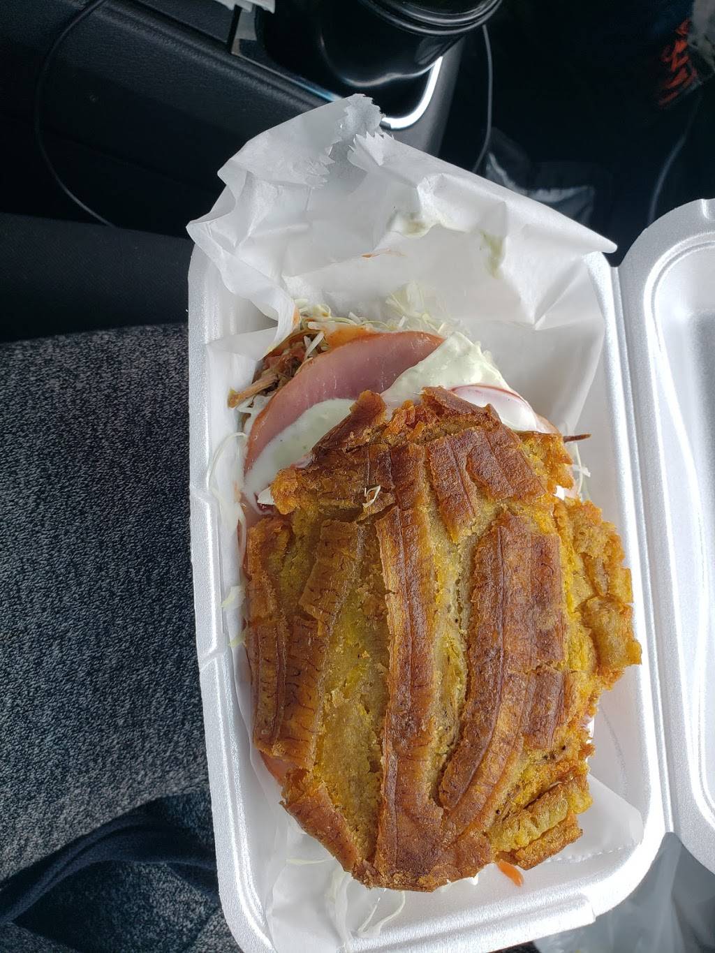 Sabe a Zulia | restaurant | 5306 W Fullerton Ave, Chicago, IL 60639, USA | 7734174671 OR +1 773-417-4671