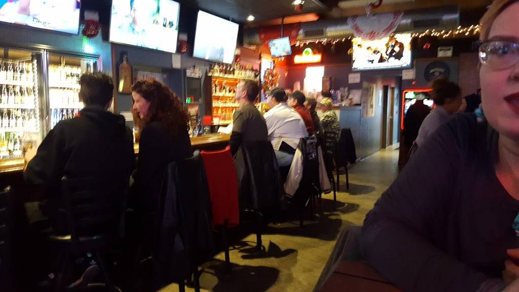 Franklin Street Tavern | restaurant | 2126 W Franklin St, Evansville, IN 47712, USA | 8124011313 OR +1 812-401-1313