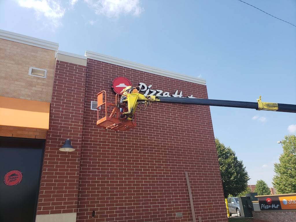 Pizza Hut | restaurant | 11708 S Marshfield Ave Space J1, Chicago, IL 60643, USA | 7736608870 OR +1 773-660-8870