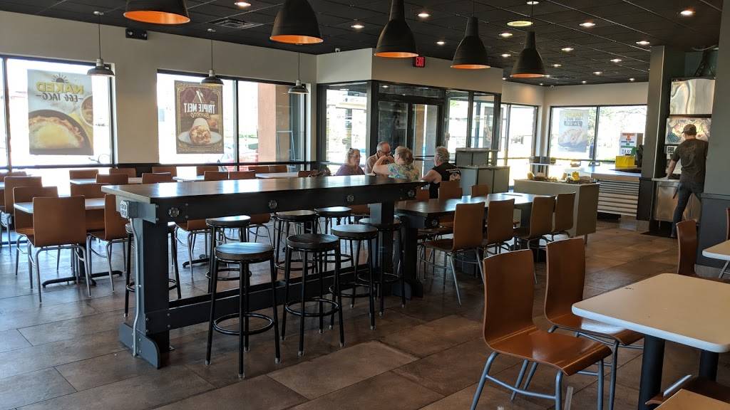 Taco Bell | meal takeaway | 3300 Hillcrest Rd, Dubuque, IA 52002, USA | 5635838517 OR +1 563-583-8517