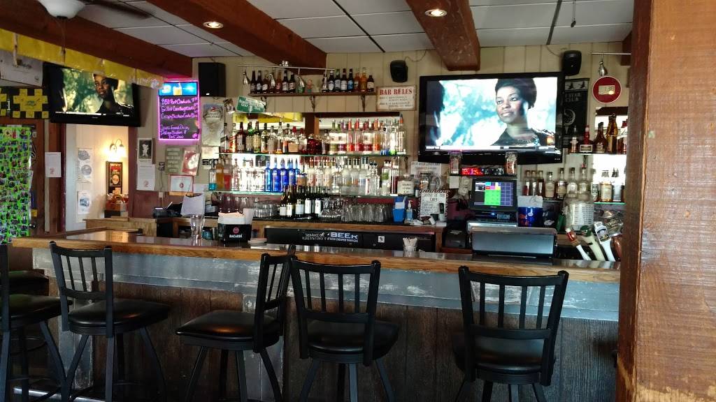 Nashotah Clubhouse | restaurant | N44w32998 Watertown Plank Rd, Nashotah, WI 53058, USA | 2623676684 OR +1 262-367-6684