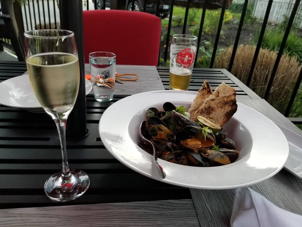 Urban Dish Grill & Wine Bar | restaurant | 367 Yonge St, Barrie, ON L4N 4C9, Canada | 7057978909 OR +1 705-797-8909