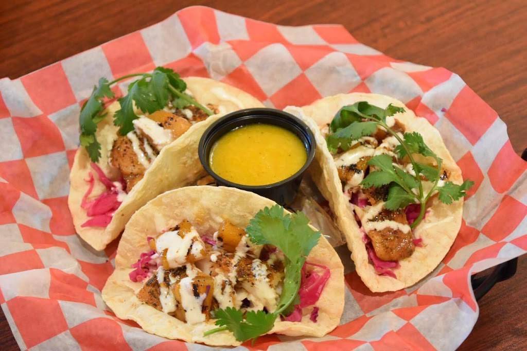 Marquette Kitchen & Tap | restaurant | 18 W St Charles Rd, Lombard, IL 60148, USA | 6306139056 OR +1 630-613-9056