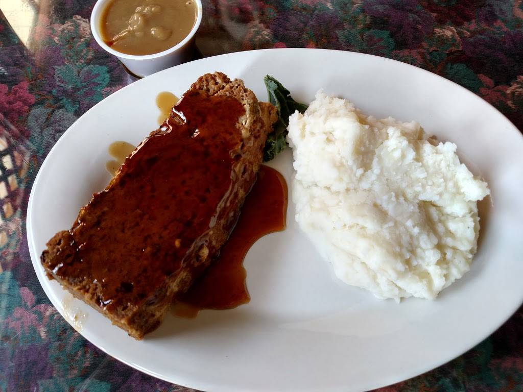 Whiskys | restaurant | 334 Front St, Lawrenceburg, IN 47025, USA | 8125374239 OR +1 812-537-4239