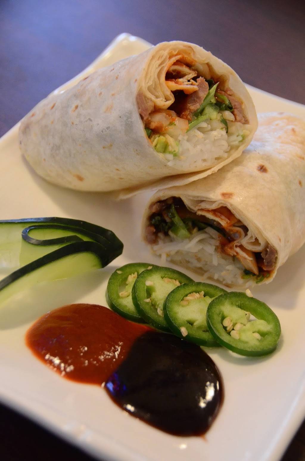 Oryza Asian Cuisine & Bar | restaurant | 5 Sturgis Corner Dr, Iowa City, IA 52246, USA | 3198000888 OR +1 319-800-0888