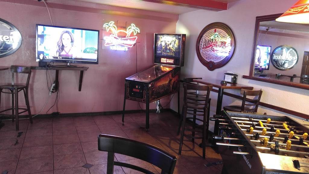 Kahunas Bar and Grill | restaurant | 10515 Gandy Blvd N, St. Petersburg, FL 33702, USA | 7275767800 OR +1 727-576-7800