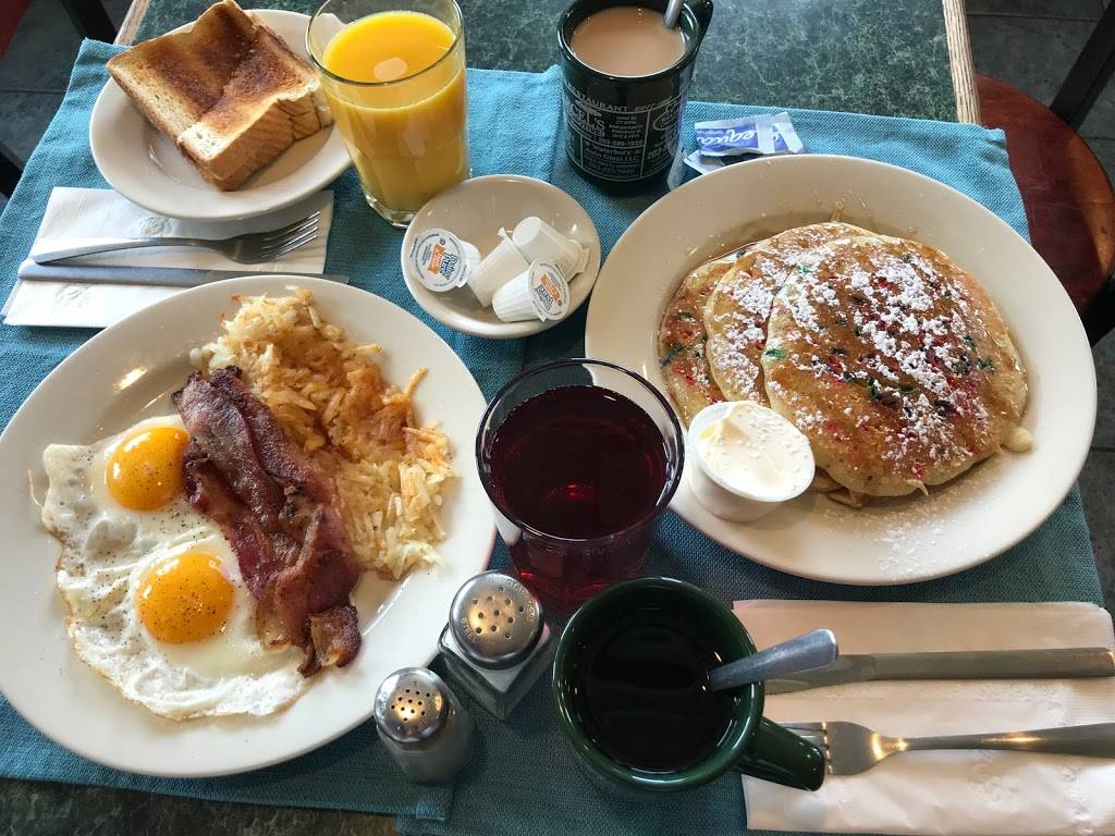 Aurora Diner | restaurant | 2 E Aurora St, Waterbury, CT 06708, USA | 2037532100 OR +1 203-753-2100