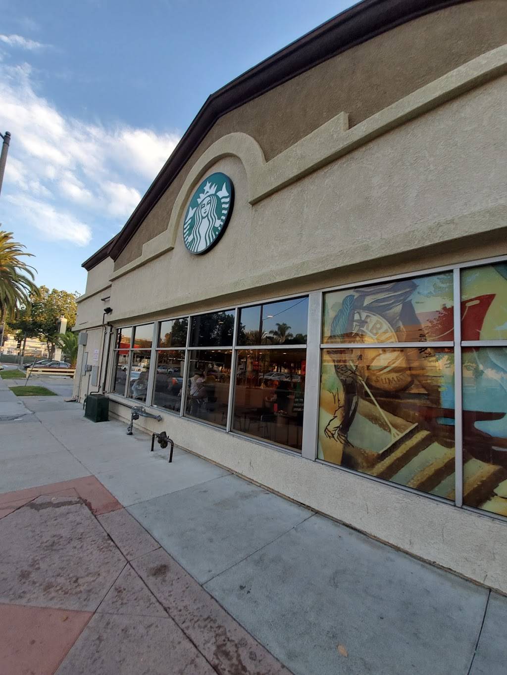 Starbucks | cafe | 753 S Arroyo Pkwy #3, Pasadena, CA 91105, USA | 6267967330 OR +1 626-796-7330